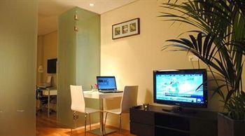 B-aparthotel Montgomery Aparthotel 4*